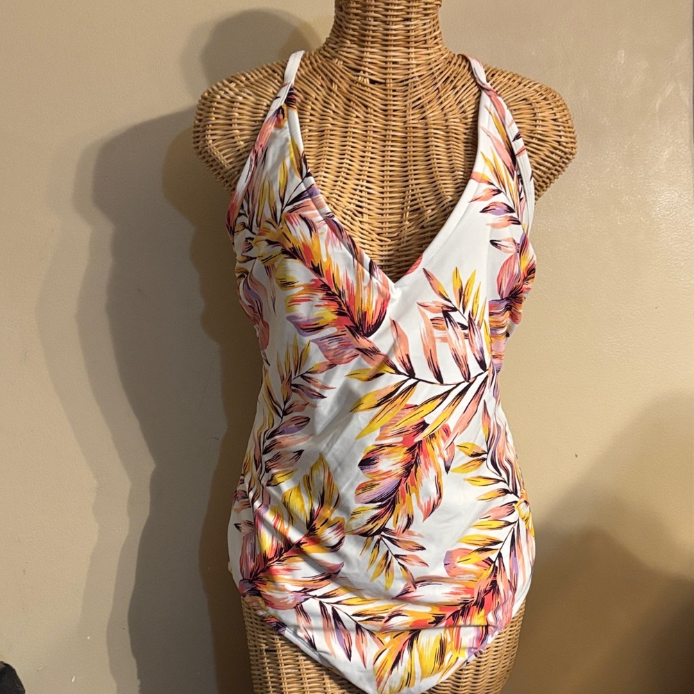 Floral Halter Swimsuit XL ⭐️